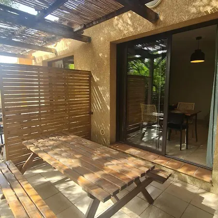 Mini-villa Mit Pool Zu Fuß Erreichbar Wlan Klimaanlage In Einer Serra-di-Ferro (Corsica)