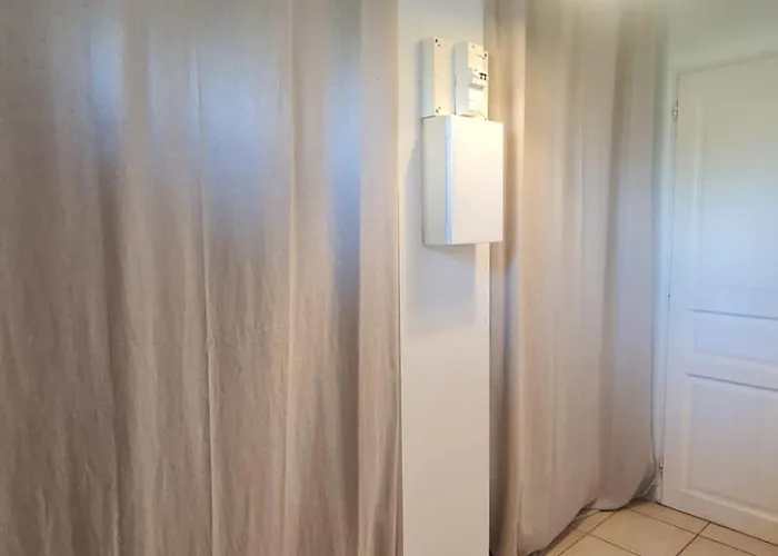 Mini Avec Piscine A Pied Wifi Clim Dans Villa Serra-di-Ferro